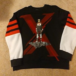 Black pyramid sweatshirt